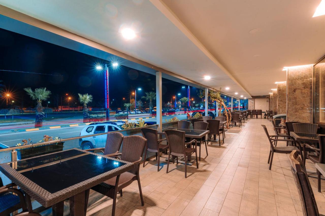 (1300 m²), 4 Schlafzimmer und 1 eigene Badezimmer in Trabzon Stadtzentrum Exterior foto