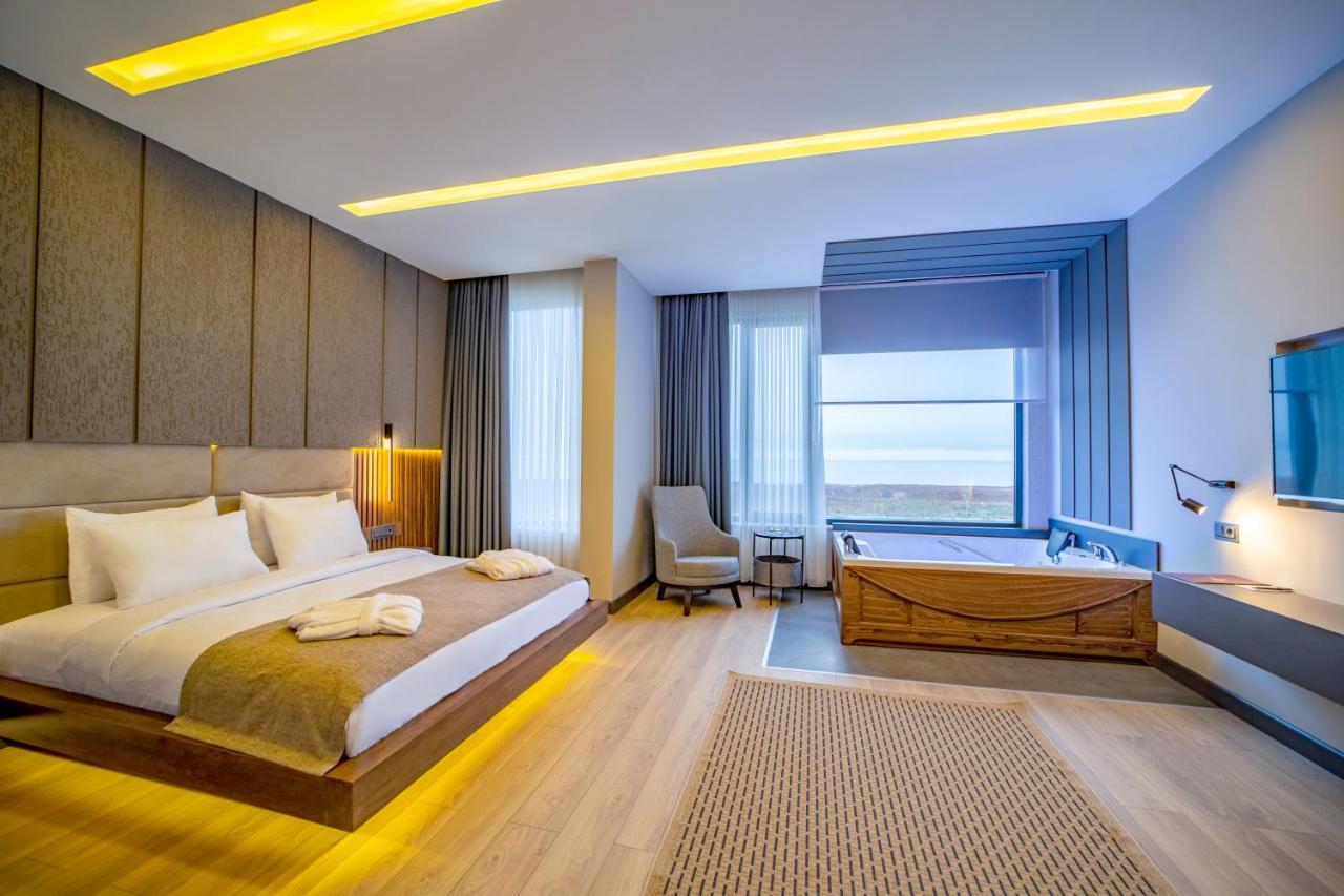 (1300 m²), 4 Schlafzimmer und 1 eigene Badezimmer in Trabzon Stadtzentrum Exterior foto