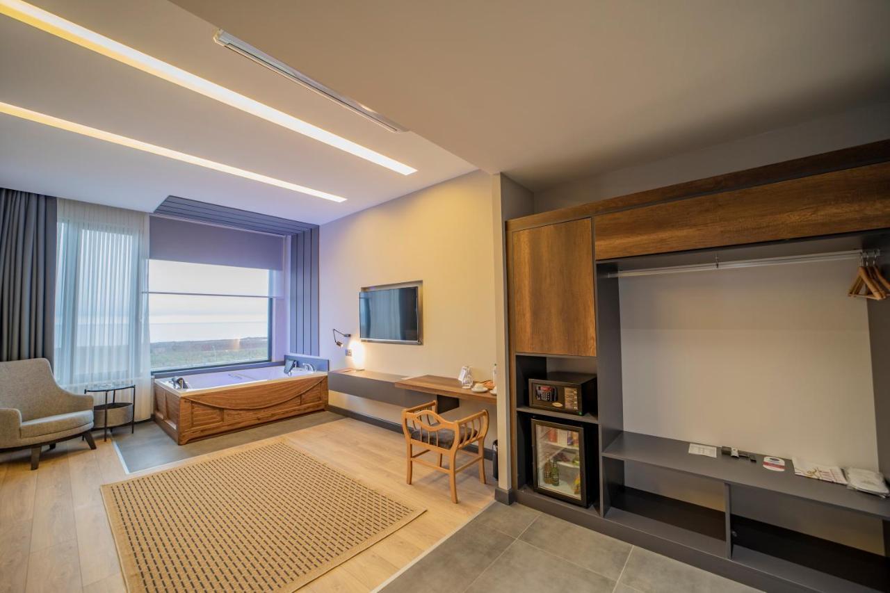 (1300 m²), 4 Schlafzimmer und 1 eigene Badezimmer in Trabzon Stadtzentrum Exterior foto