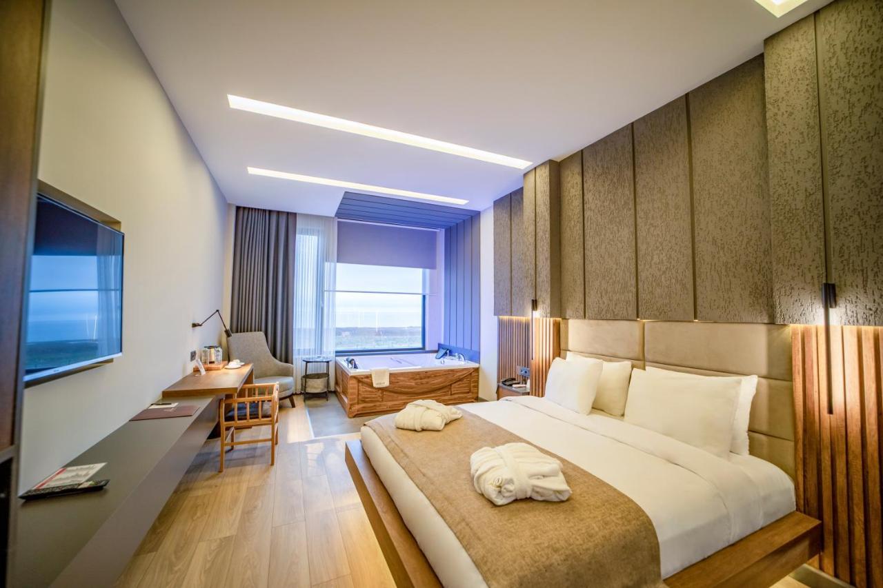(1300 m²), 4 Schlafzimmer und 1 eigene Badezimmer in Trabzon Stadtzentrum Exterior foto