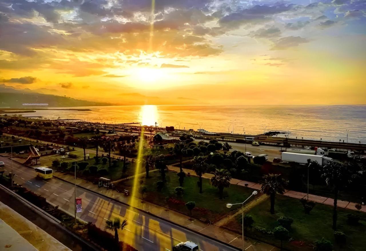 (1300 m²), 4 Schlafzimmer und 1 eigene Badezimmer in Trabzon Stadtzentrum Exterior foto